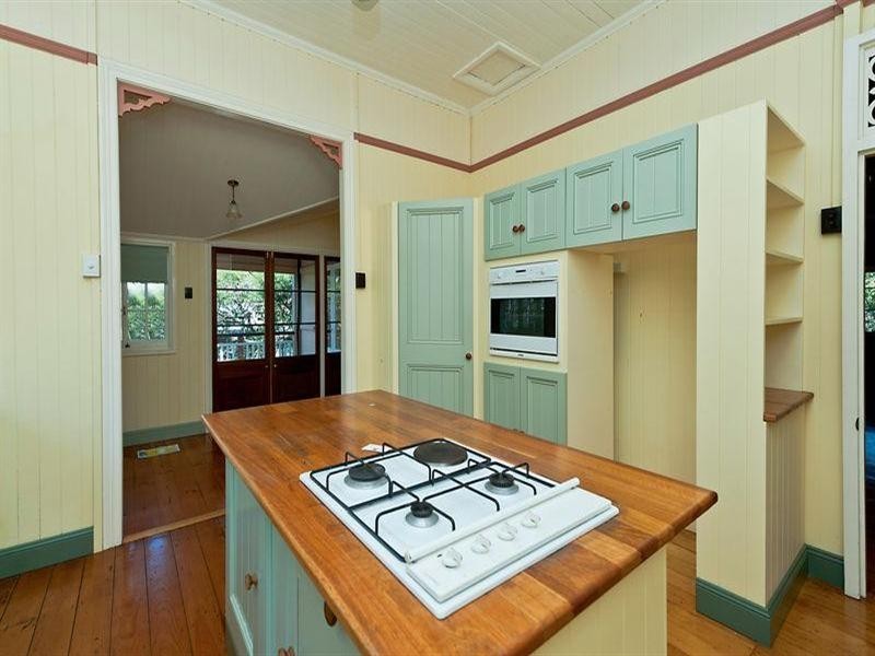 11 Glenrosa Road, Red Hill QLD 4059