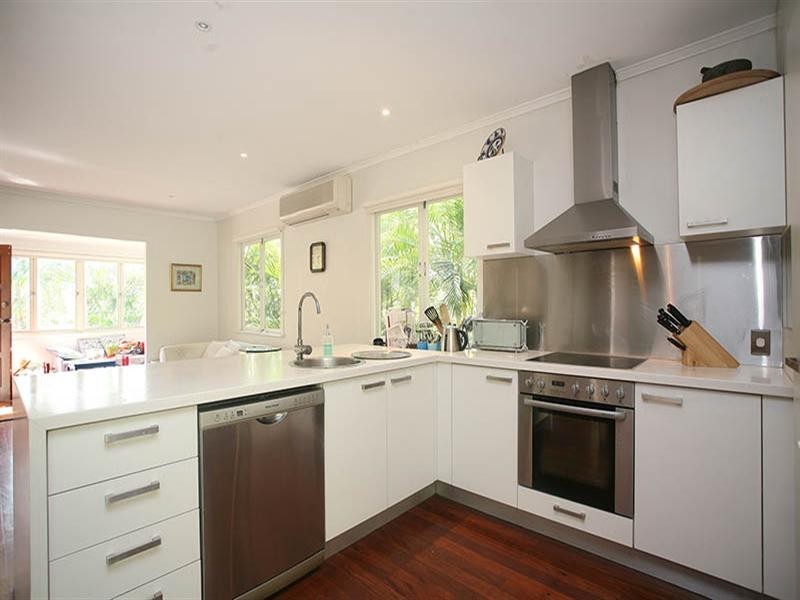 28 Eastment Street, Bardon QLD 4065