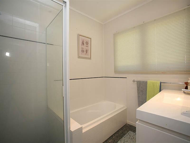 28 Eastment Street, Bardon QLD 4065