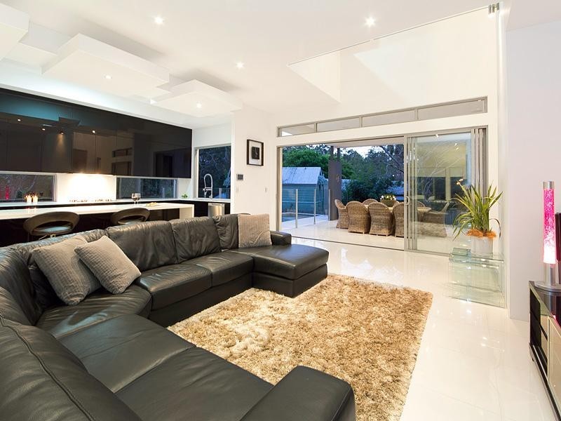 345 Simpsons Road, Bardon QLD 4065