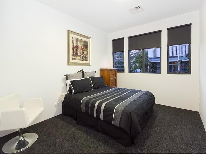 345 Simpsons Road, Bardon QLD 4065