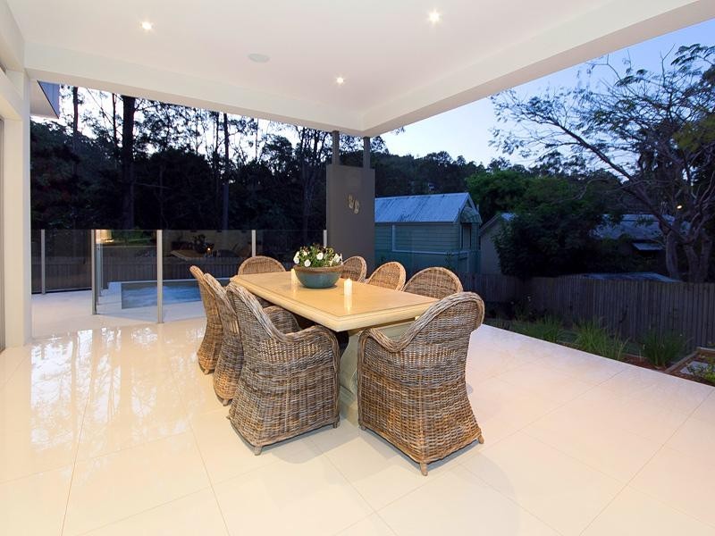 345 Simpsons Road, Bardon QLD 4065