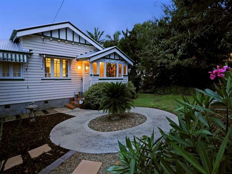 90 Jubilee Terrace, Bardon QLD 4065