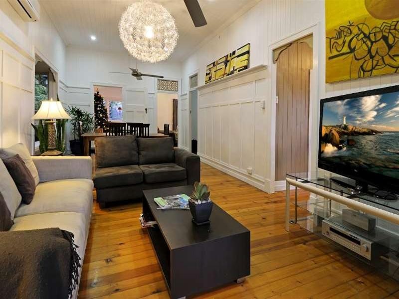 90 Jubilee Terrace, Bardon QLD 4065