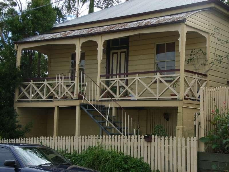 17 Blaxland Street, Milton QLD 4064