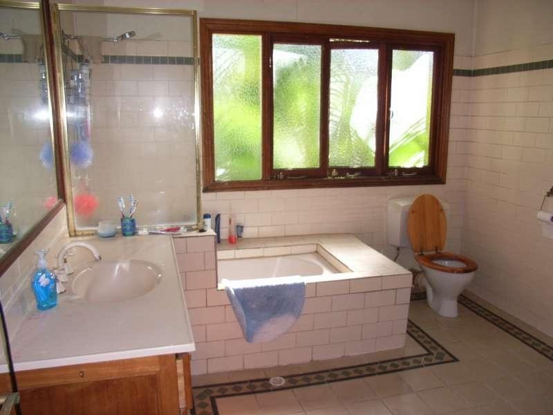 17 Blaxland Street, Milton QLD 4064