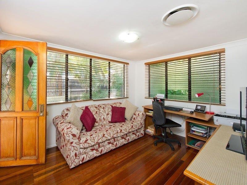 31 Soudan Street, Bardon QLD 4065