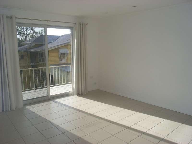 2/66 Dunsmore Street, Kelvin Grove QLD 4059