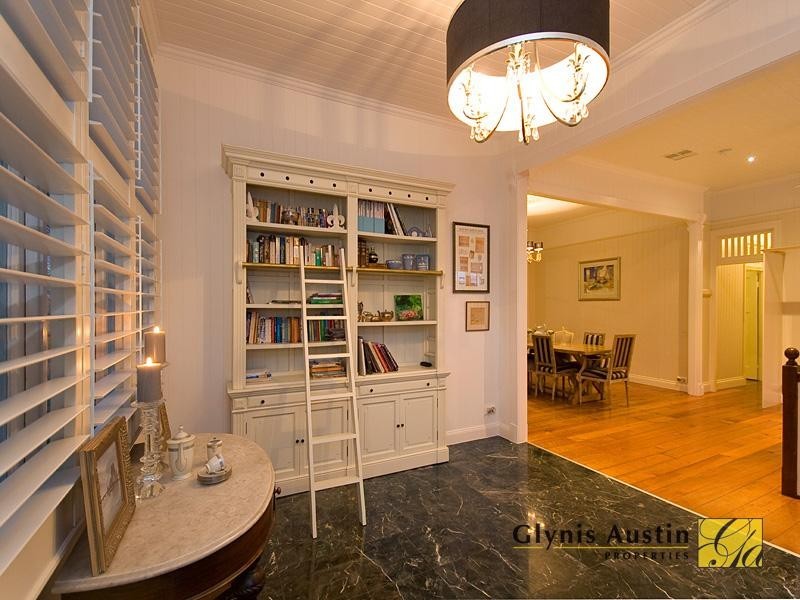 120 Simpsons Road, Bardon QLD 4065