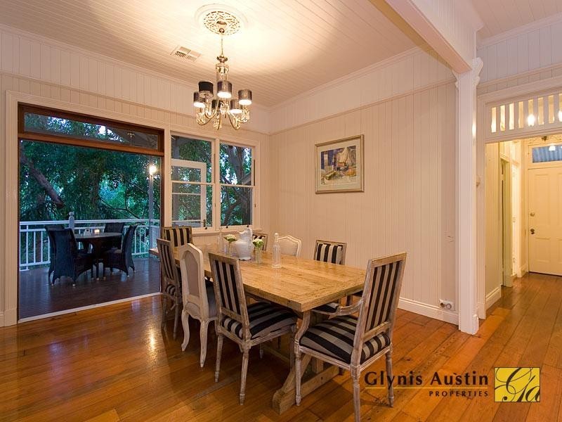 120 Simpsons Road, Bardon QLD 4065