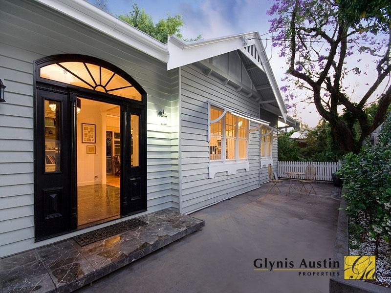 120 Simpsons Road, Bardon QLD 4065