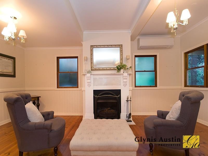 120 Simpsons Road, Bardon QLD 4065