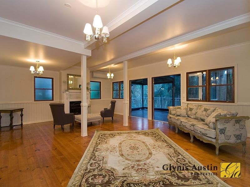 120 Simpsons Road, Bardon QLD 4065