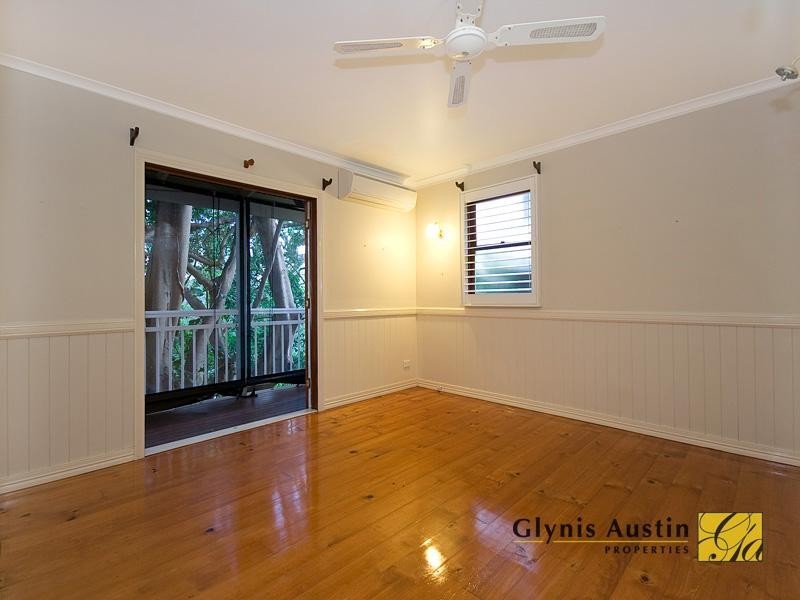 120 Simpsons Road, Bardon QLD 4065