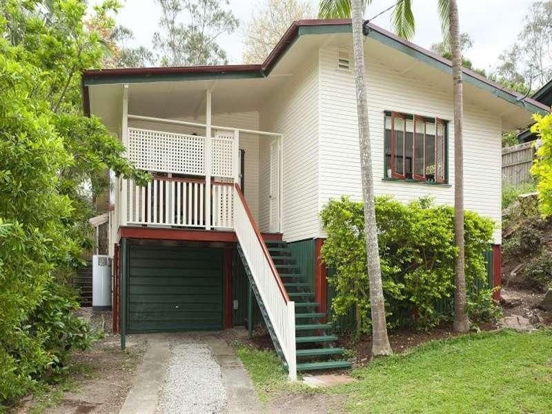 27 Bathurst Street, Red Hill QLD 4059