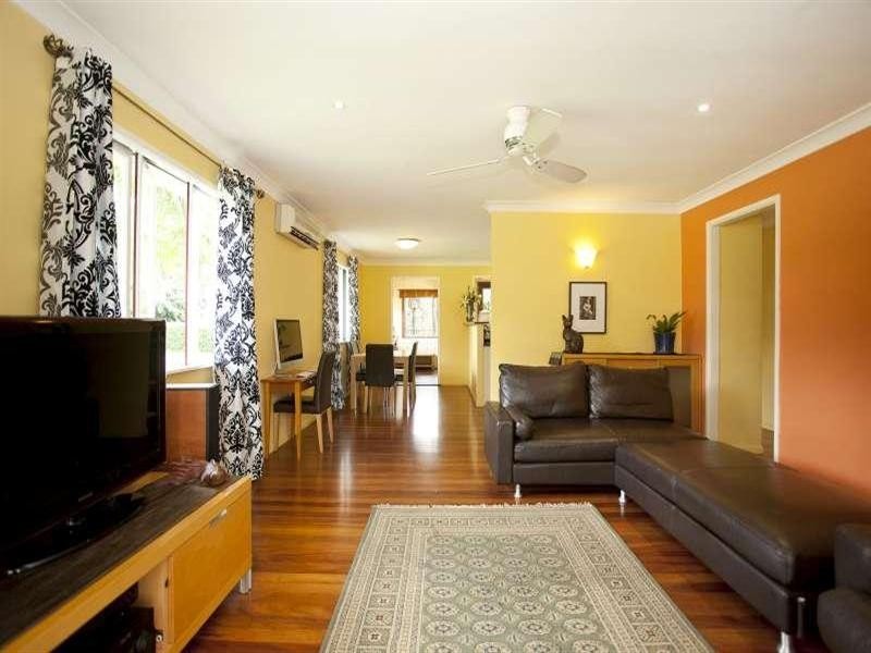 27 Bathurst Street, Red Hill QLD 4059