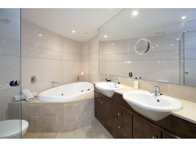 21 Pixley Street, Kangaroo Point QLD 4169