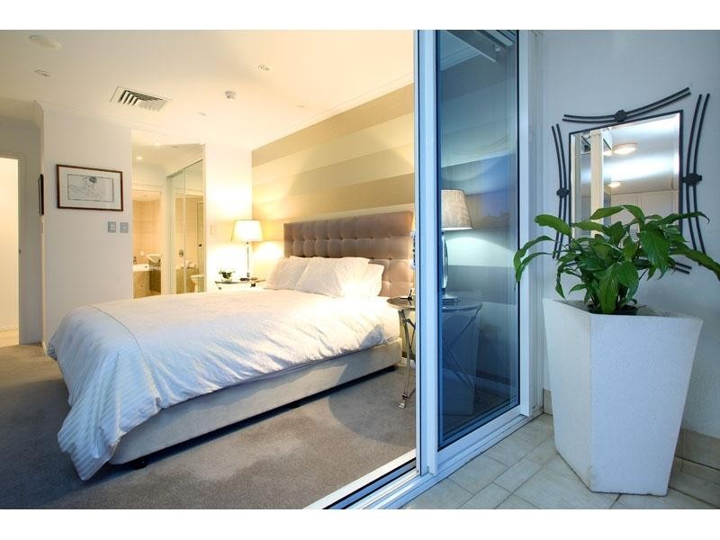 21 Pixley Street, Kangaroo Point QLD 4169