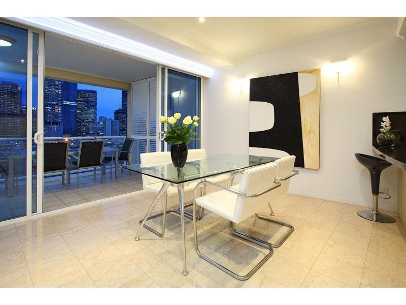 21 Pixley Street, Kangaroo Point QLD 4169