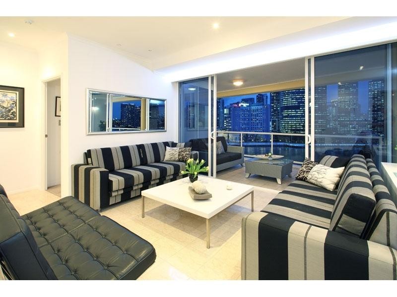 21 Pixley Street, Kangaroo Point QLD 4169