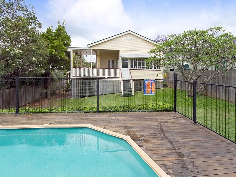 71 Coronation Street, Bardon QLD 4065