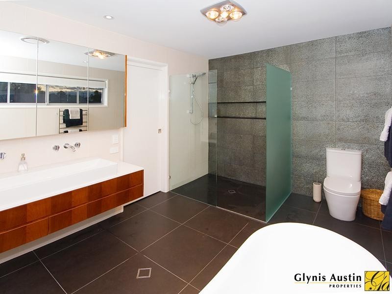 44 Constitution Road, Windsor QLD 4030