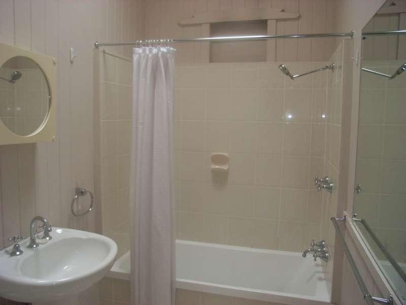 1 Corona Avenue, Ashgrove QLD 4060