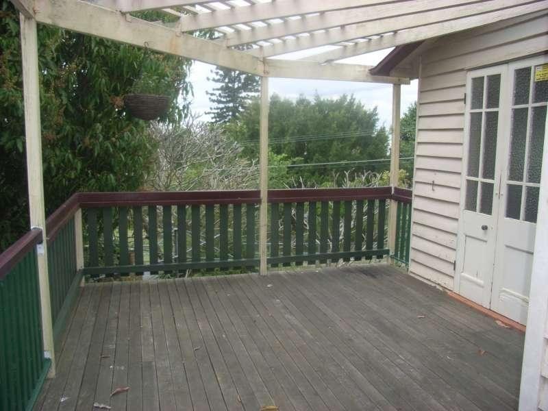 1 Corona Avenue, Ashgrove QLD 4060