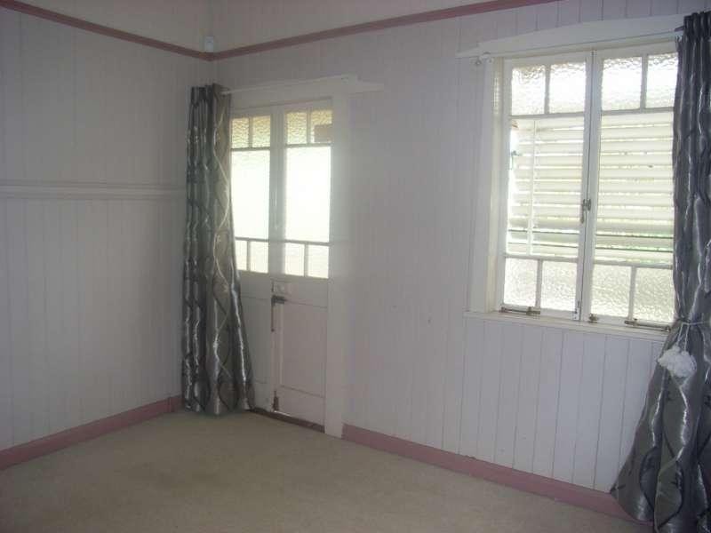 1 Corona Avenue, Ashgrove QLD 4060