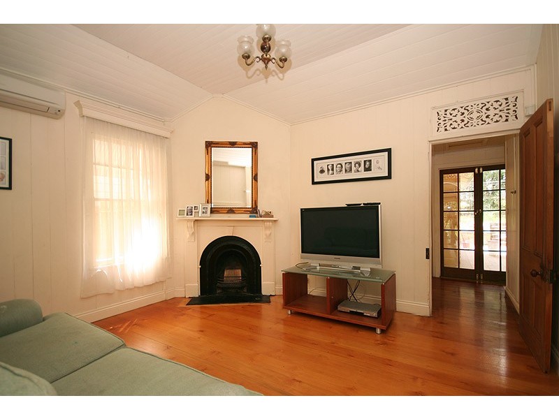 177 Empress Terrace, Bardon QLD 4065