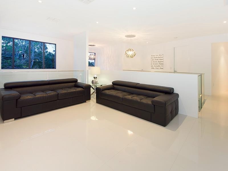 345 Simpsons Road, Bardon QLD 4065