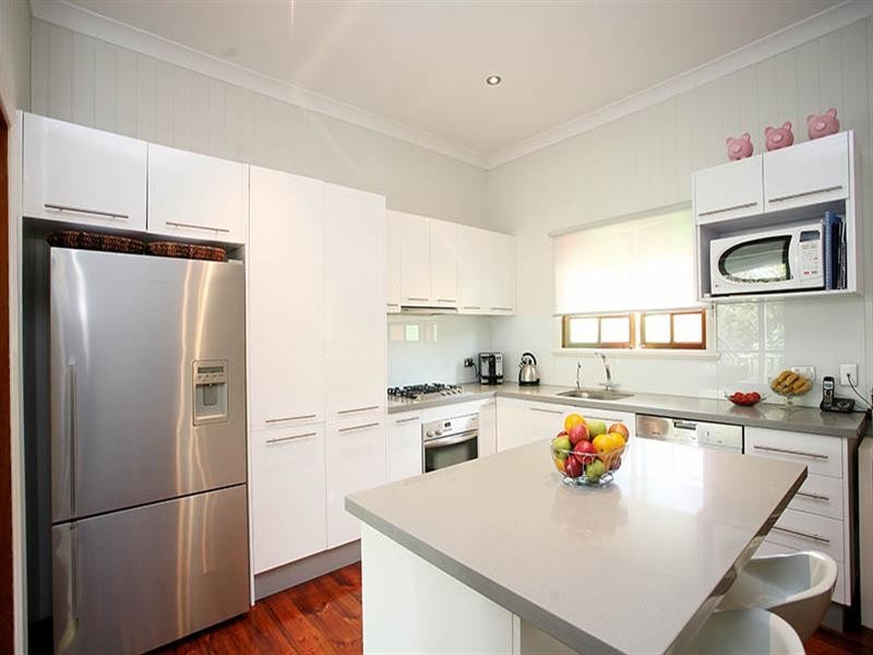 62 Siemon Street, Auchenflower QLD 4066