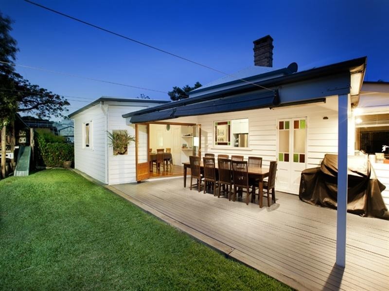 21 Moore Street, Milton QLD 4064
