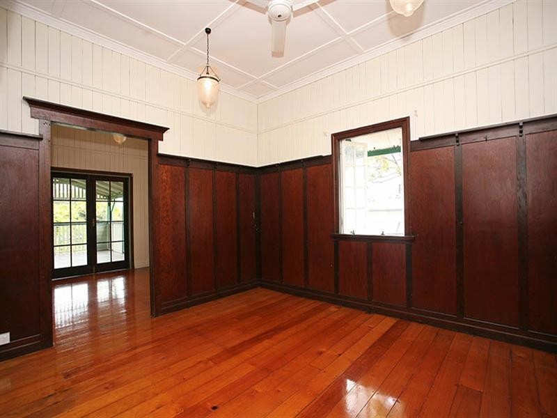 33 Leslie Street, Bardon QLD 4065