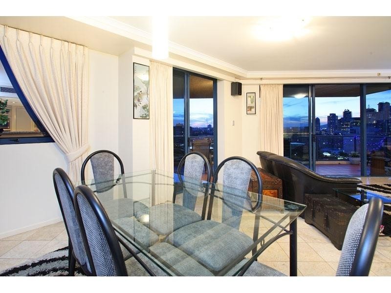 42 Ferry Street, Kangaroo Point QLD 4169