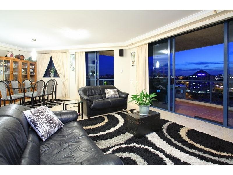 42 Ferry Street, Kangaroo Point QLD 4169