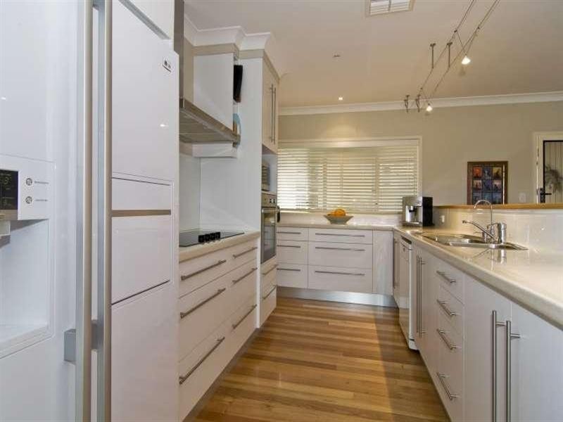 3 Stonehawke Place, The Gap QLD 4061