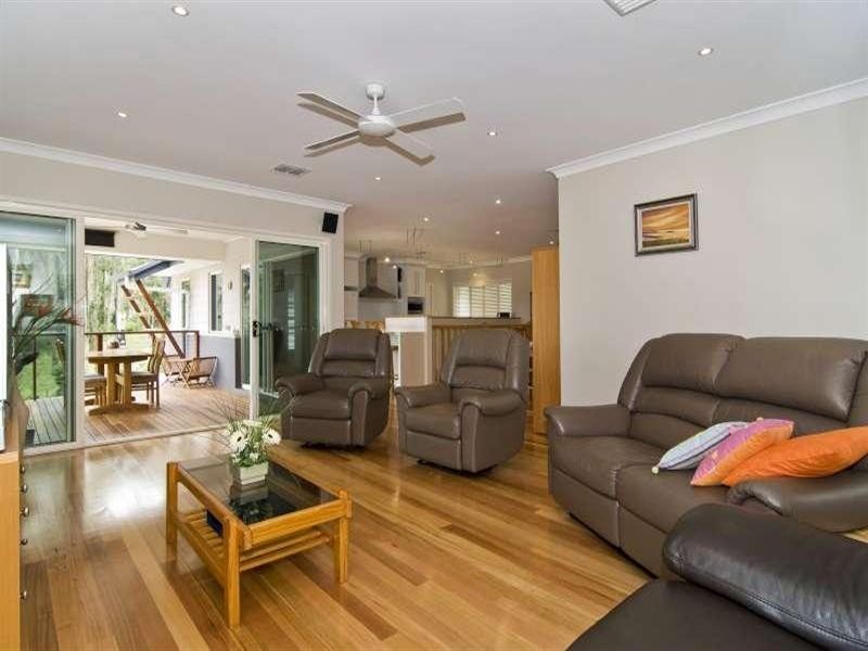 3 Stonehawke Place, The Gap QLD 4061