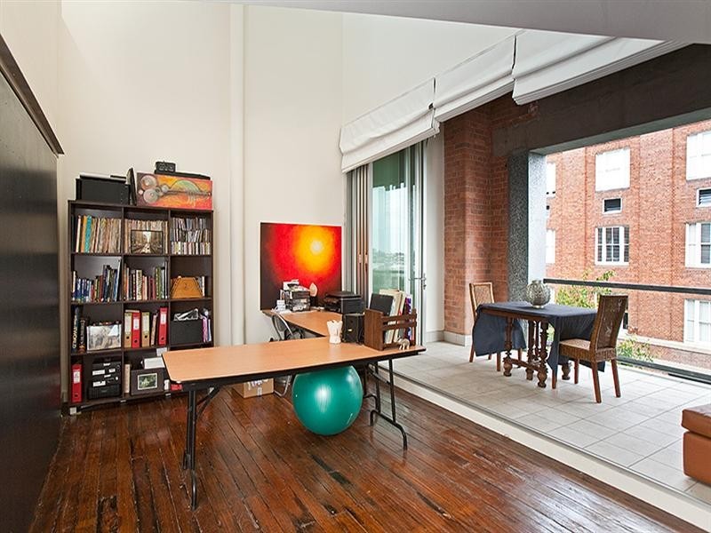 325/64 Macquarie Street, Teneriffe QLD 4005