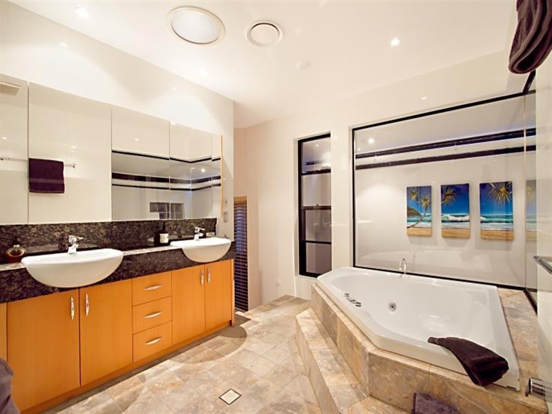 22 Satinwood Court, Bardon QLD 4065