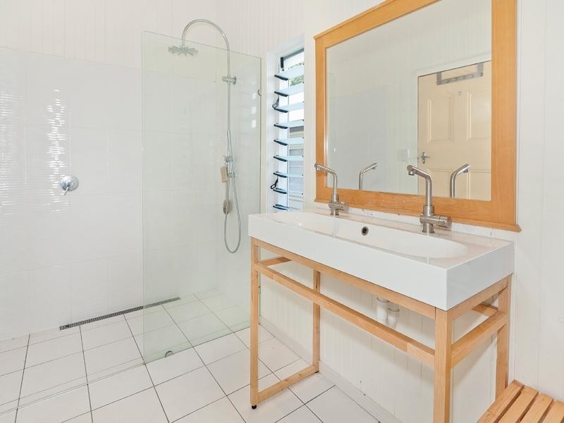 16 Zig Zag Street, Red Hill QLD 4059