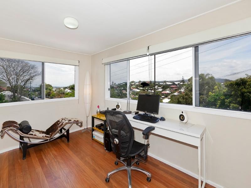 16 Zig Zag Street, Red Hill QLD 4059