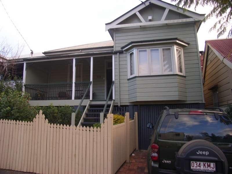 56 Kennigo Street, Spring Hill QLD 4000