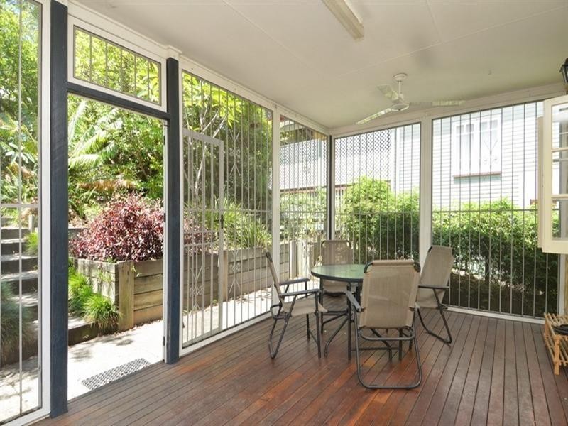 36 Lorward Avenue, Bardon QLD 4065