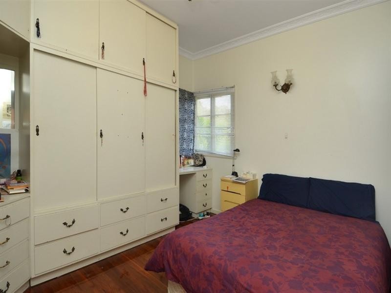 36 Lorward Avenue, Bardon QLD 4065