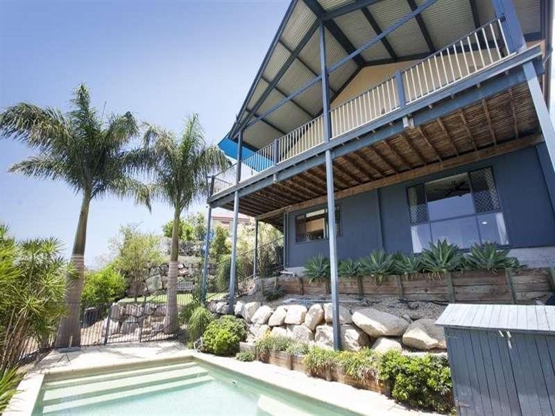 5 Woodgate Court, Ferny Hills QLD 4055