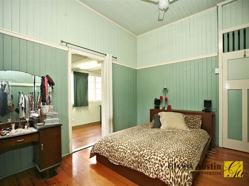 86 Plumer Street, Sherwood QLD 4075