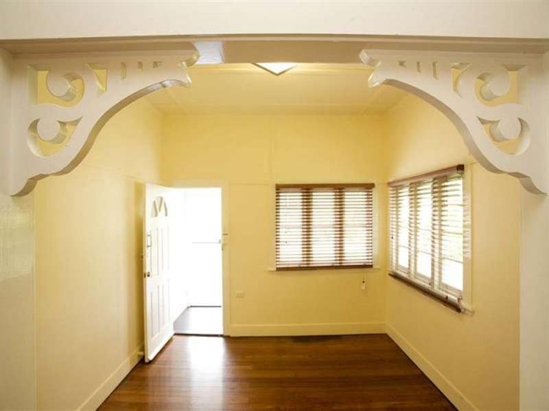 27 Raleigh Street, Ashgrove QLD 4060