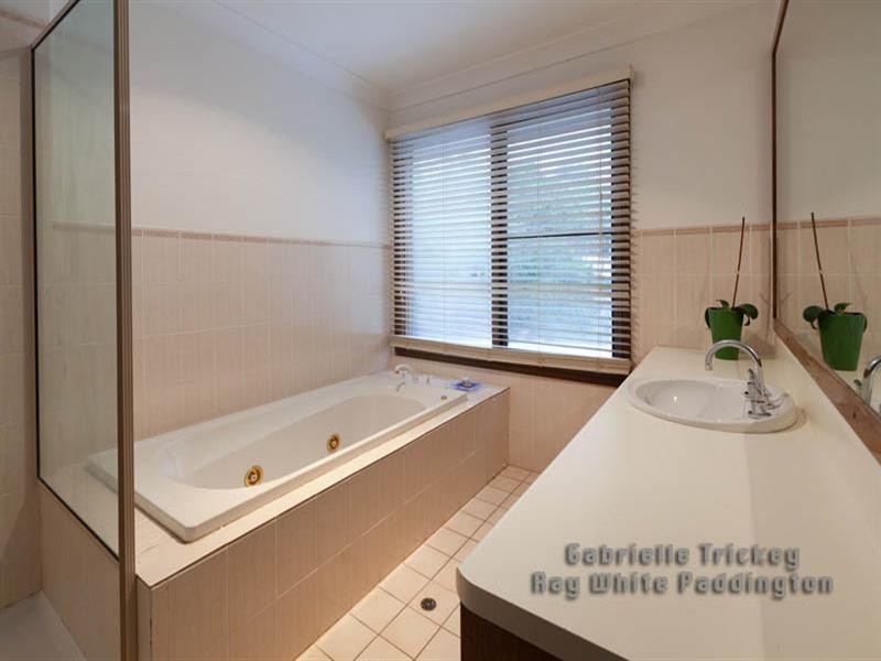 23 Mirbelia Street, Kenmore Hills QLD 4069