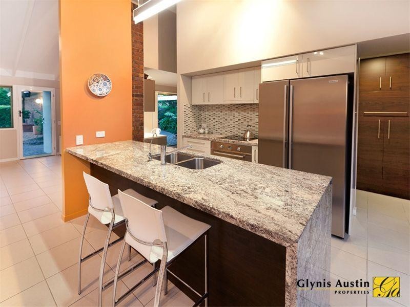 272 Russell Terrace, Indooroopilly QLD 4068